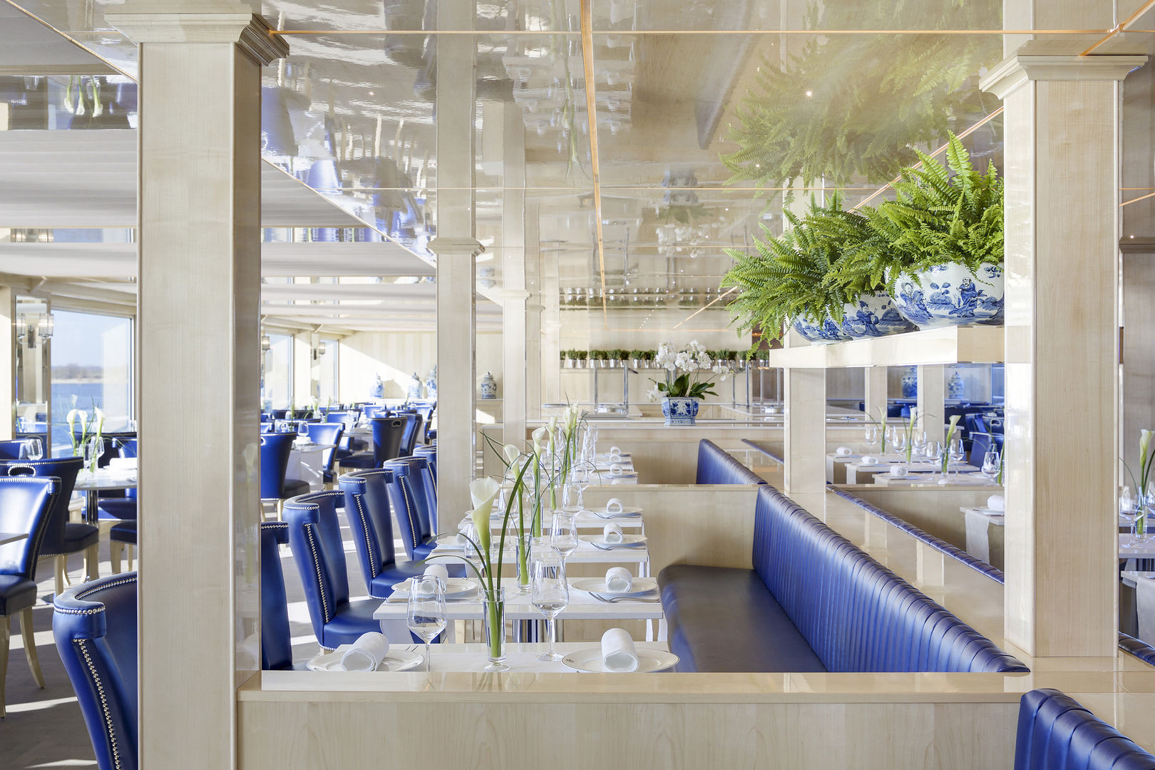 Uniworld Boutique River Cruises - S.S. Beatrice - Restaurant Mozart 2.jpg